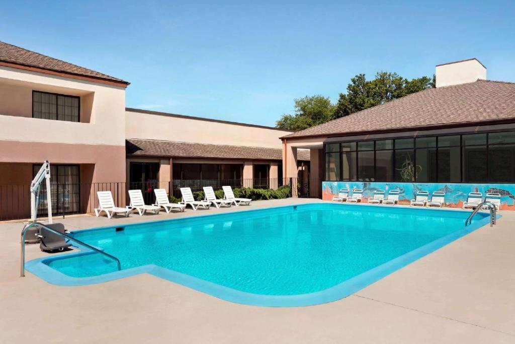 Comfort Inn & Suites Prince George - Fort Gregg Exterior foto